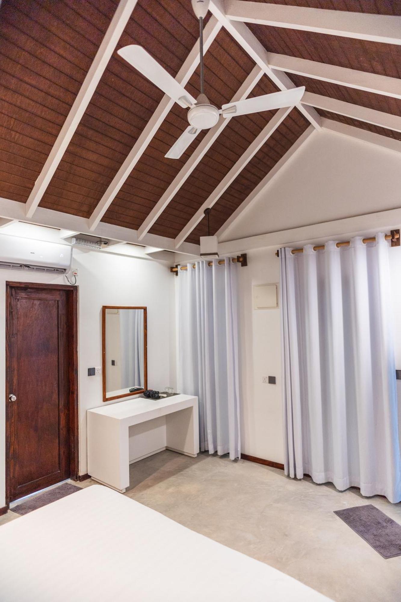 Brickwood Ganduvaru Private Villas Rasdhoo Buitenkant foto